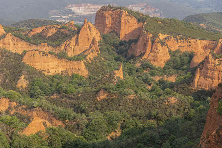 León 054 - las Médulas - monumento natural de las Médulas.jpg